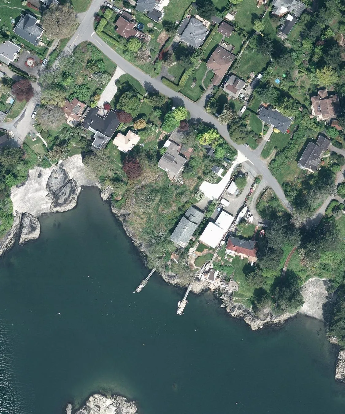 Subject Property Orthophoto - 283 Kerwood St and surrounding coastal properties