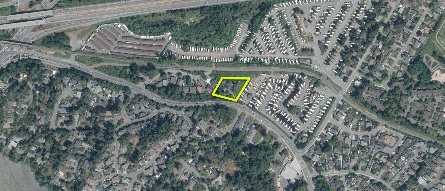 Aerial view location map of 346 Island Highway with the project site outlined in yellow