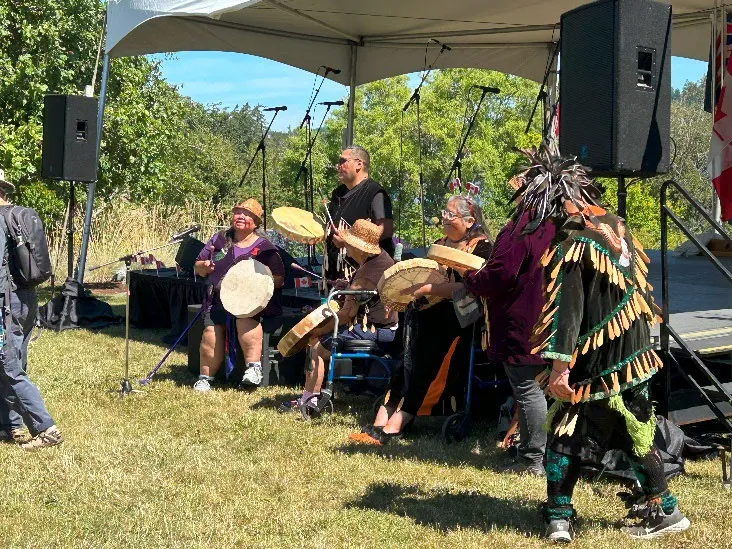 lək̓ʷəŋən Traditional Dancers