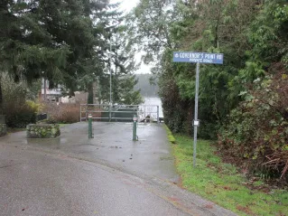 Entry to Tovey Shoreline Access area, looking south