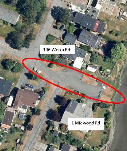 Aerial view of the Midwood Shoreline Access area with 196 Werra Rd and 1 Midwood Rd labeled, and a red circle highlighting the asphalt turnaround area