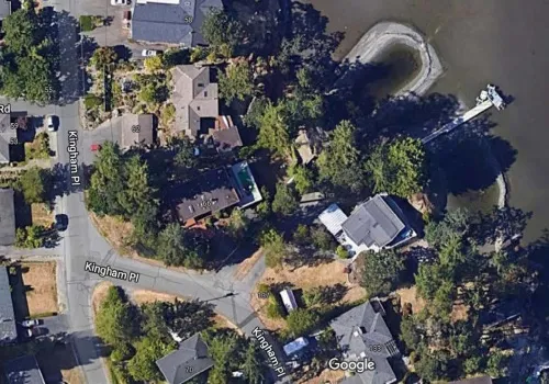 Aerial view of Polly Place Shoreline Access between 66 Kingham and 137 Kingham Place