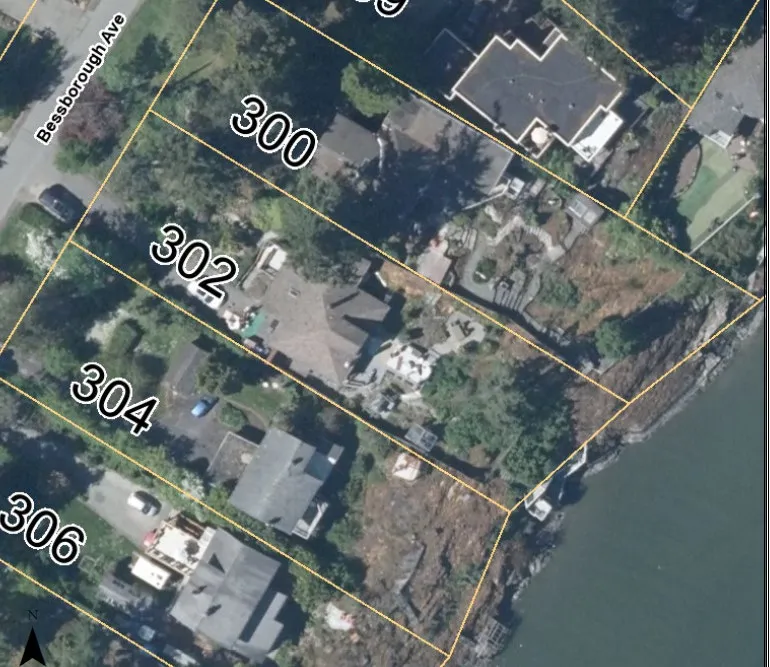 Aerial view of 302 Bessborough Avenue property with lot boundaries highlighted in red