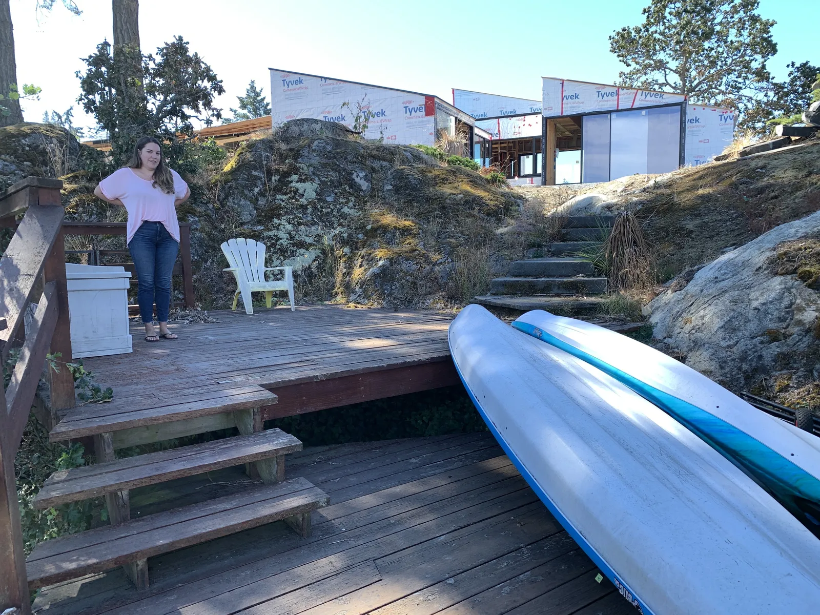 Photo 4 showing wooden deck and kayaks