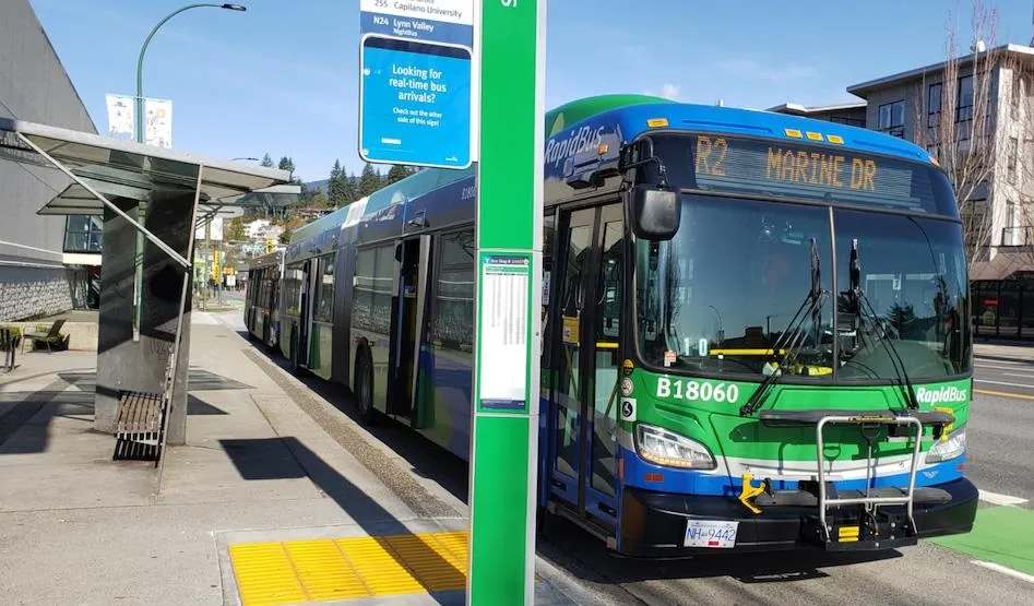 Photo of a modern transit shelter at 6302 NO. 3 Rd.