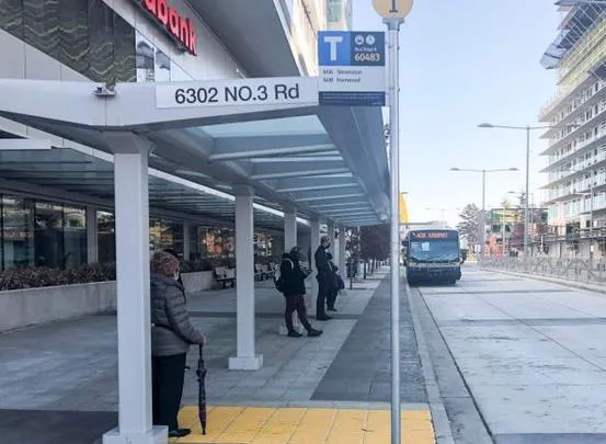 Cover of the 'BC Transit Island Highway Transit Priority Plan and Park & Ride Study Final Report' by SNC-Lavalin Inc.