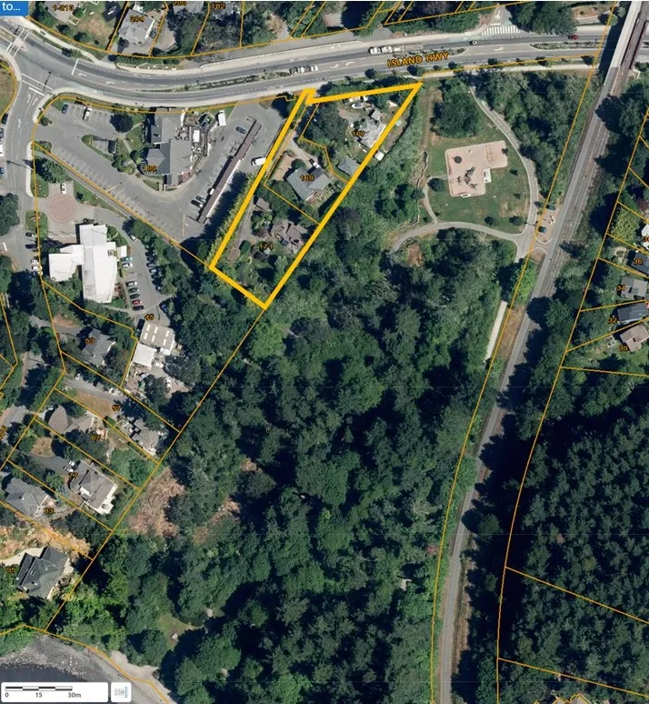 Aerial map showing 167, 169, 171 Island Highway outlined in yellow, adjacent to Portage Park