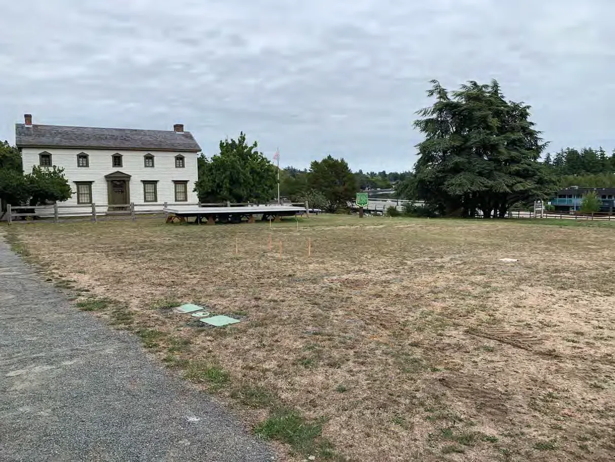 Photo 21. Craigflower Manor and lawn.