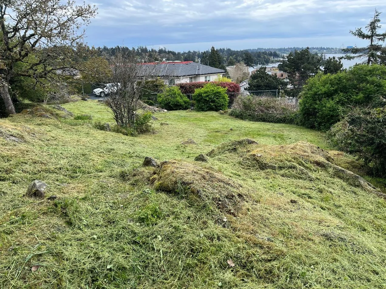 Jalan Park – Looking towards 300 Six Mile Road
