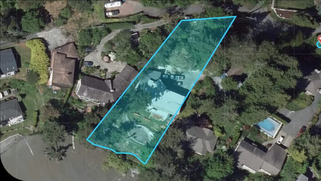 Aerial map of 53 Knollwood Rd showing property boundaries