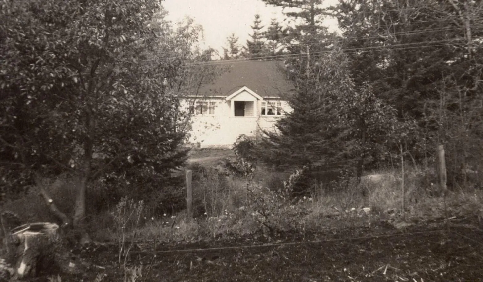 Black and white photograph of the newly constructed house at 94 High Street