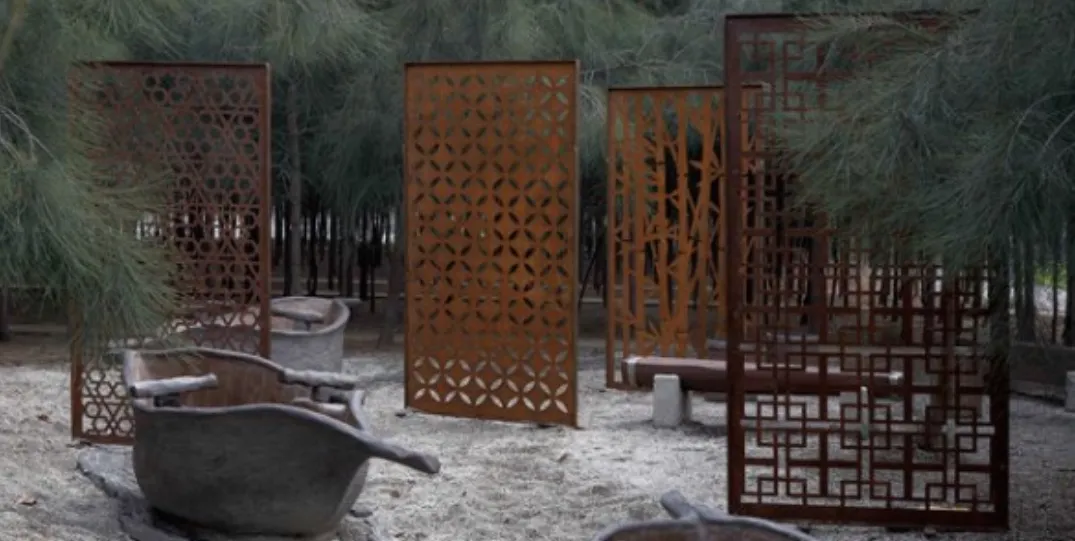 Rendering of decorative Corten screen features