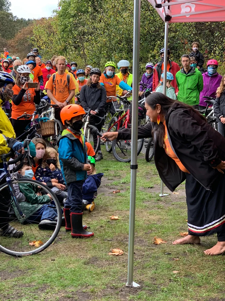 Graphic for Fall GoByBike Week featuring a cyclist and a bus