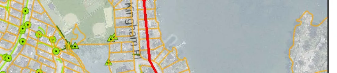 Map section showing Kingham Pl and shoreline parcels