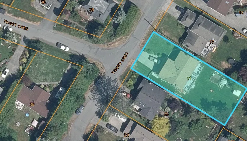 Aerial map identifying the subject property at 21 Tovey Cres and the surrounding residential lots