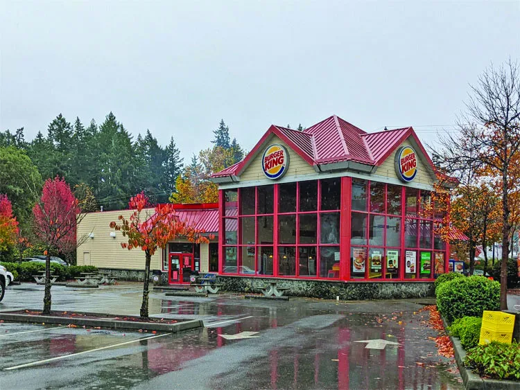 Photograph showing the existing exterior of the Burger King restaurant