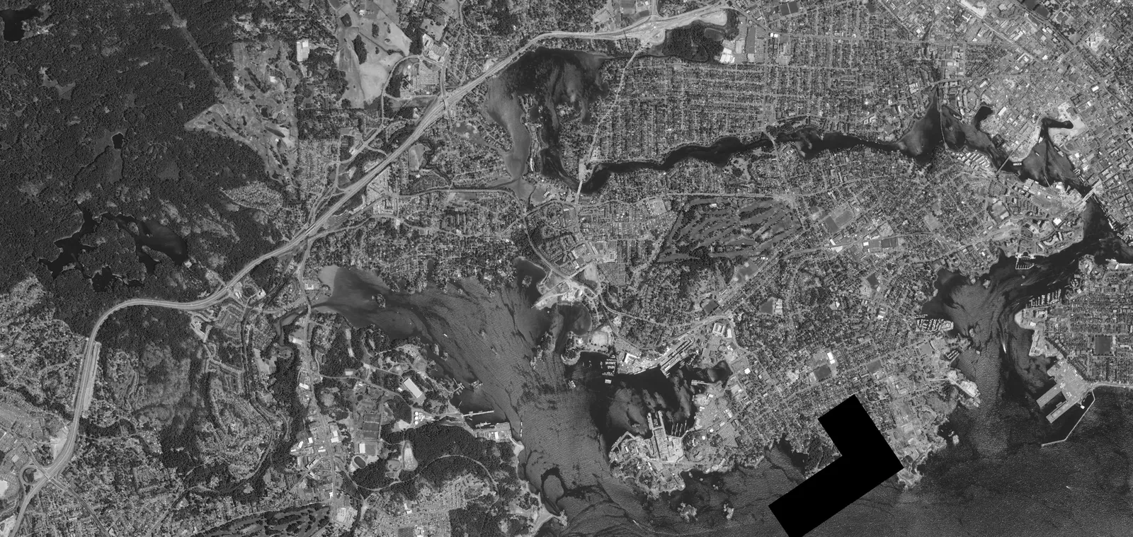 Aerial flood construction level map showing coastal transects (TR_047 to TR_072) and reach boundaries (R_047 to R_071) along the shoreline