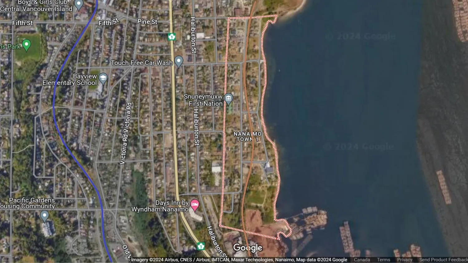 Map showing the rail line and the Snuneymuxw First Nation reserve area near Nanaimo
