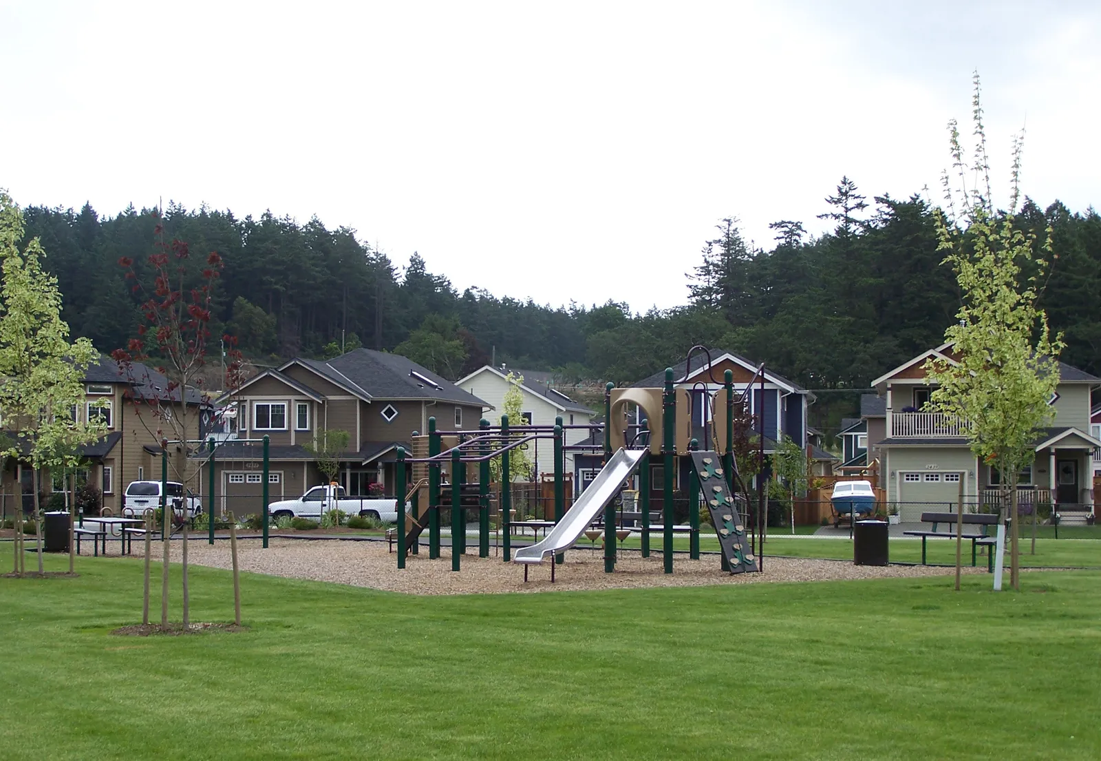 Chilco Park featuring a playground and nearby houses
