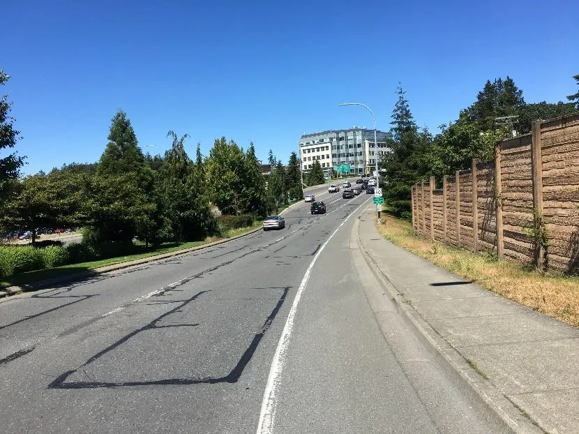 Island Highway at-grade sidewalk with minimal buffer