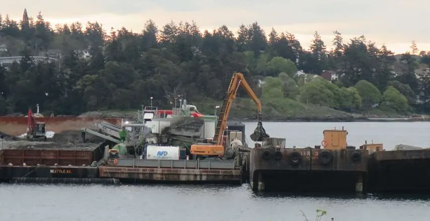 Floating material processing and screening plant