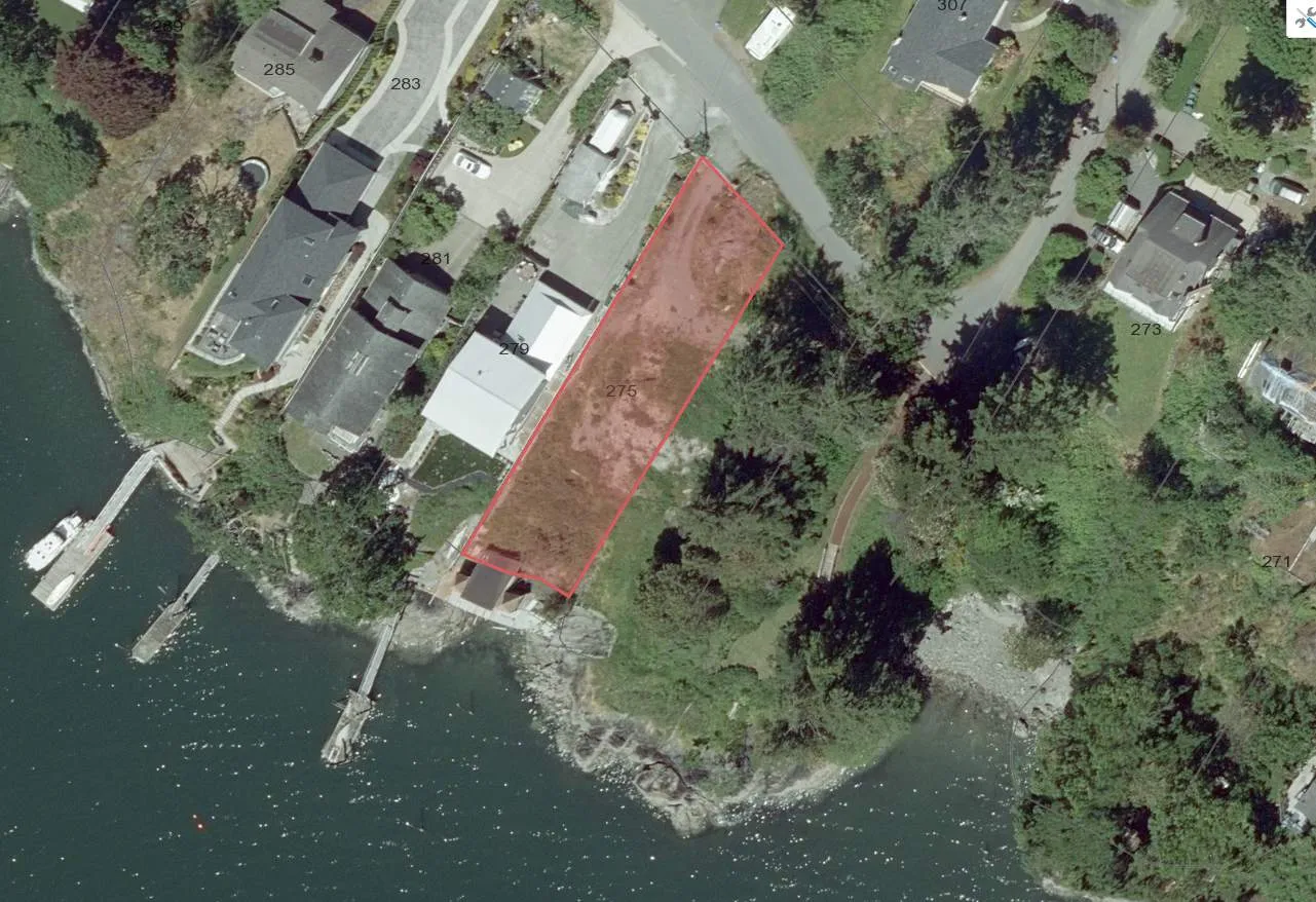 Figure 2. Location of site outlined in red – 275 Kerwood Avenue, Victoria, BC. The current subject lot is the western half of the previous built-upon property. (Aerial map courtesy of the CRD Atlas)